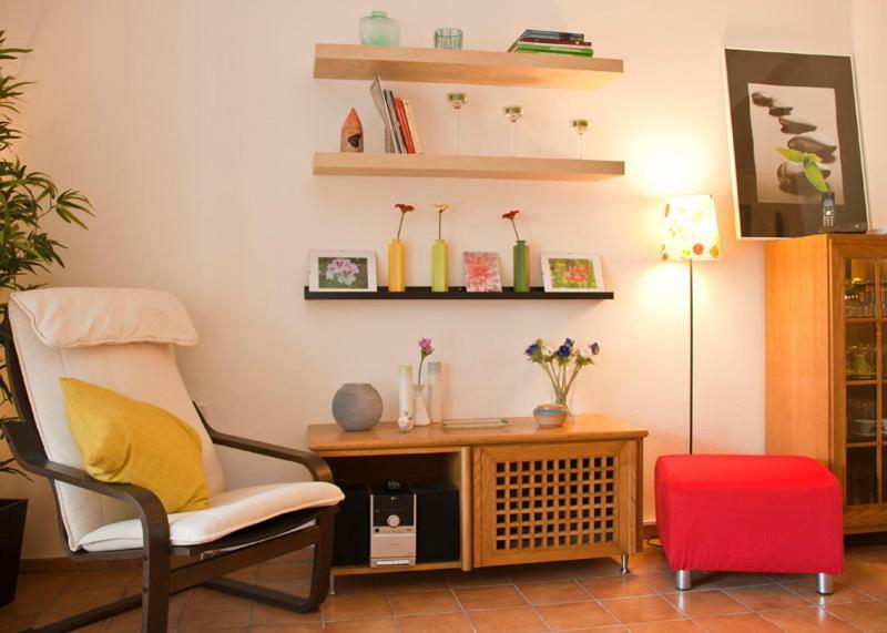 Comfortable Garden Apt Near Vouliagmeni Beach Athén Kültér fotó